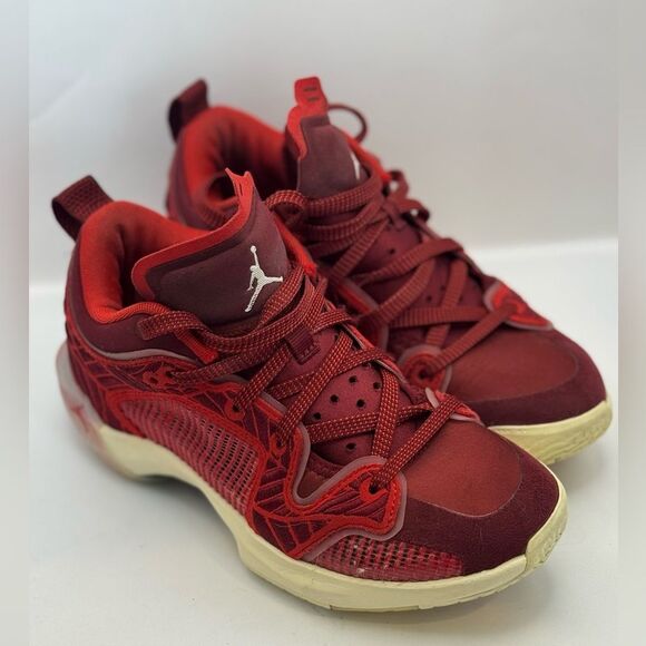 Nike Air Jordan Women’s Size 6.5 XXXVII 37 Low Lift Up Team Red - Picture 1 of 13